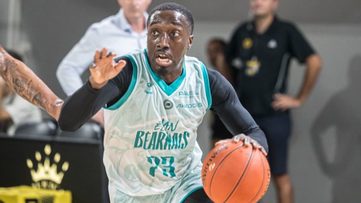 Keshun Sherrill avec Pau-Lacq-Orthez Keshun Sherrill avec Pau-Lacq-Orthez