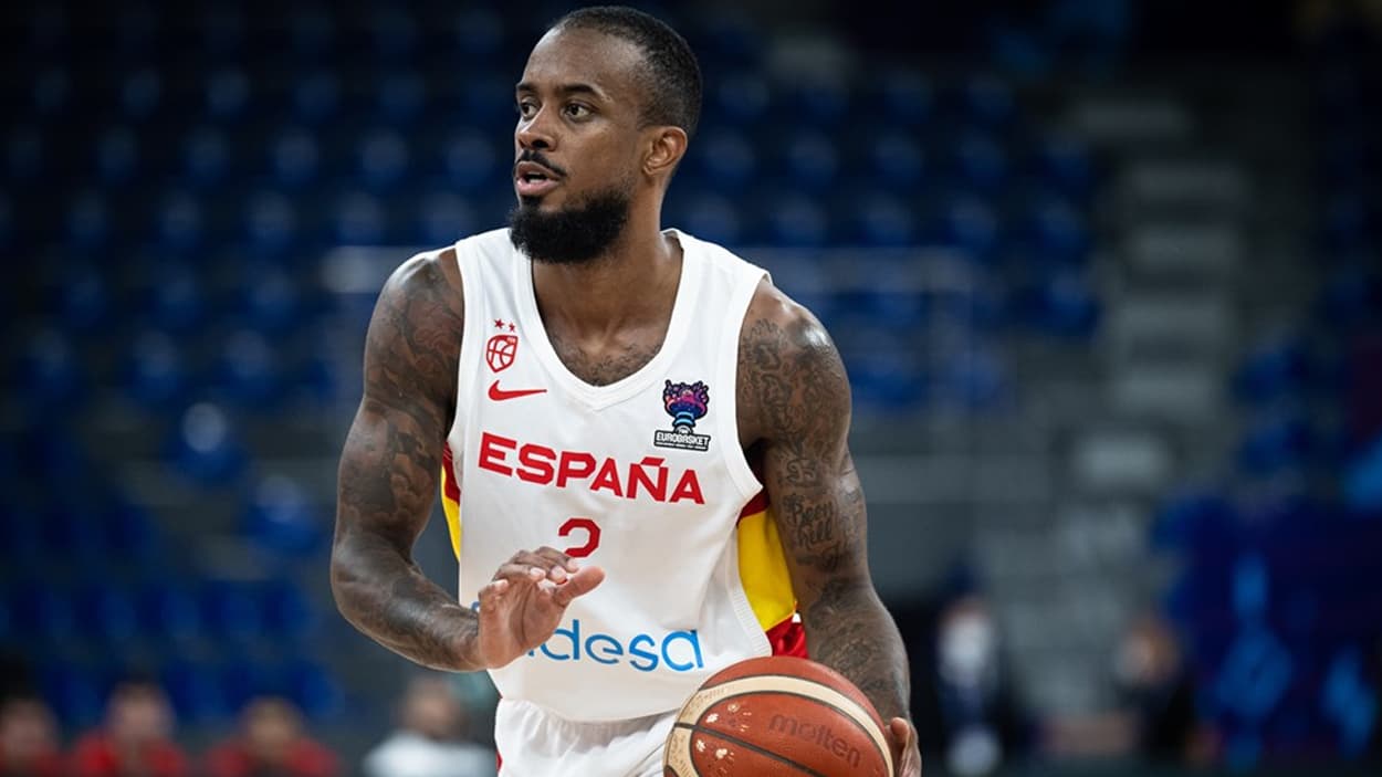 Lorenzo Brown avec l'Espagne en 2022 Lorenzo Brown avec l'Espagne en 2022