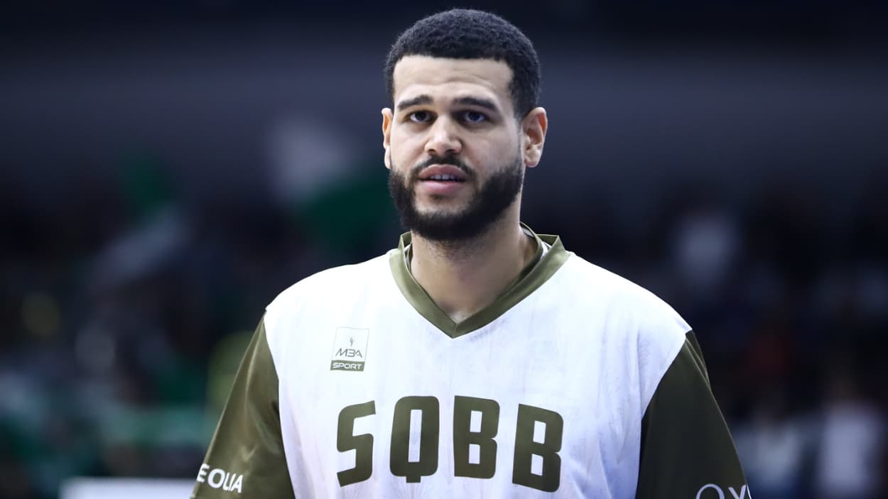 Mathis Dossou-Yovo (Saint-Quentin) à l'échauffement contre Le Portel Mathis Dossou-Yovo (Saint-Quentin) à l'échauffement contre Le Portel