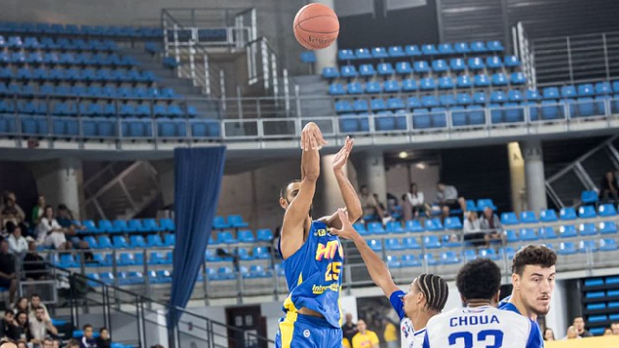 Mathis Keita avec Hyères-Toulon Mathis Keita avec Hyères-Toulon