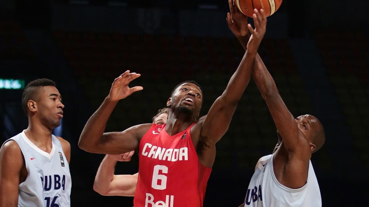 Melvin Ejim (Canada) en 2015 lors du championnat des Amériques Melvin Ejim (Canada) en 2015 lors du championnat des Amériques