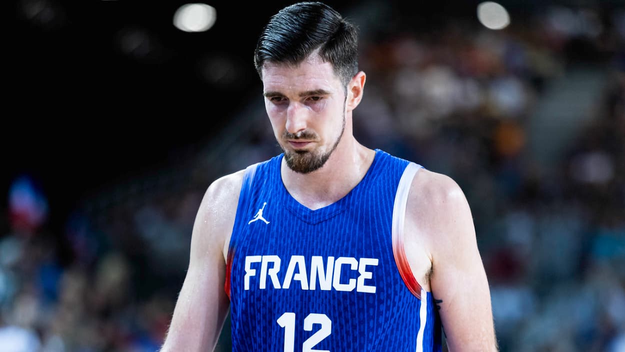 Nando De Colo (France) face à l'Allemagne Nando De Colo (France) face à l'Allemagne