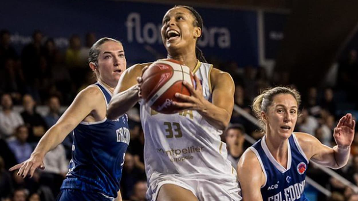 Nell Angloma avec BLMA Nell Angloma avec BLMA