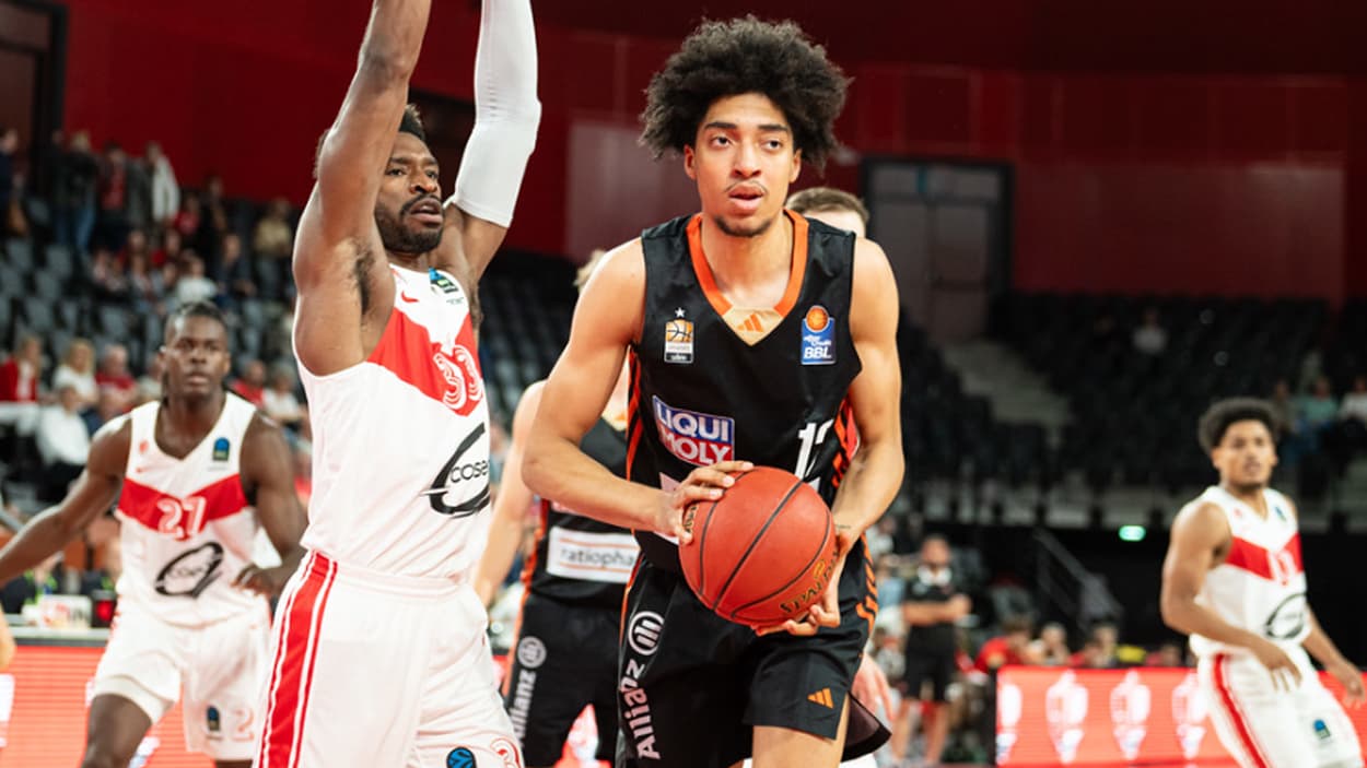 Noa Essengue en EuroCup face à la JL Bourg Noa Essengue en EuroCup face à la JL Bourg
