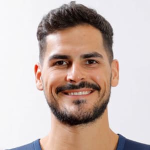 Rei PULLAZI