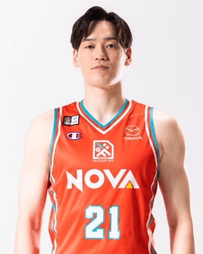 ryu_watanabe_2024-2025_16-9.png