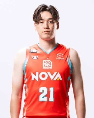 ryu_watanabe_2025-2026_16-9.png