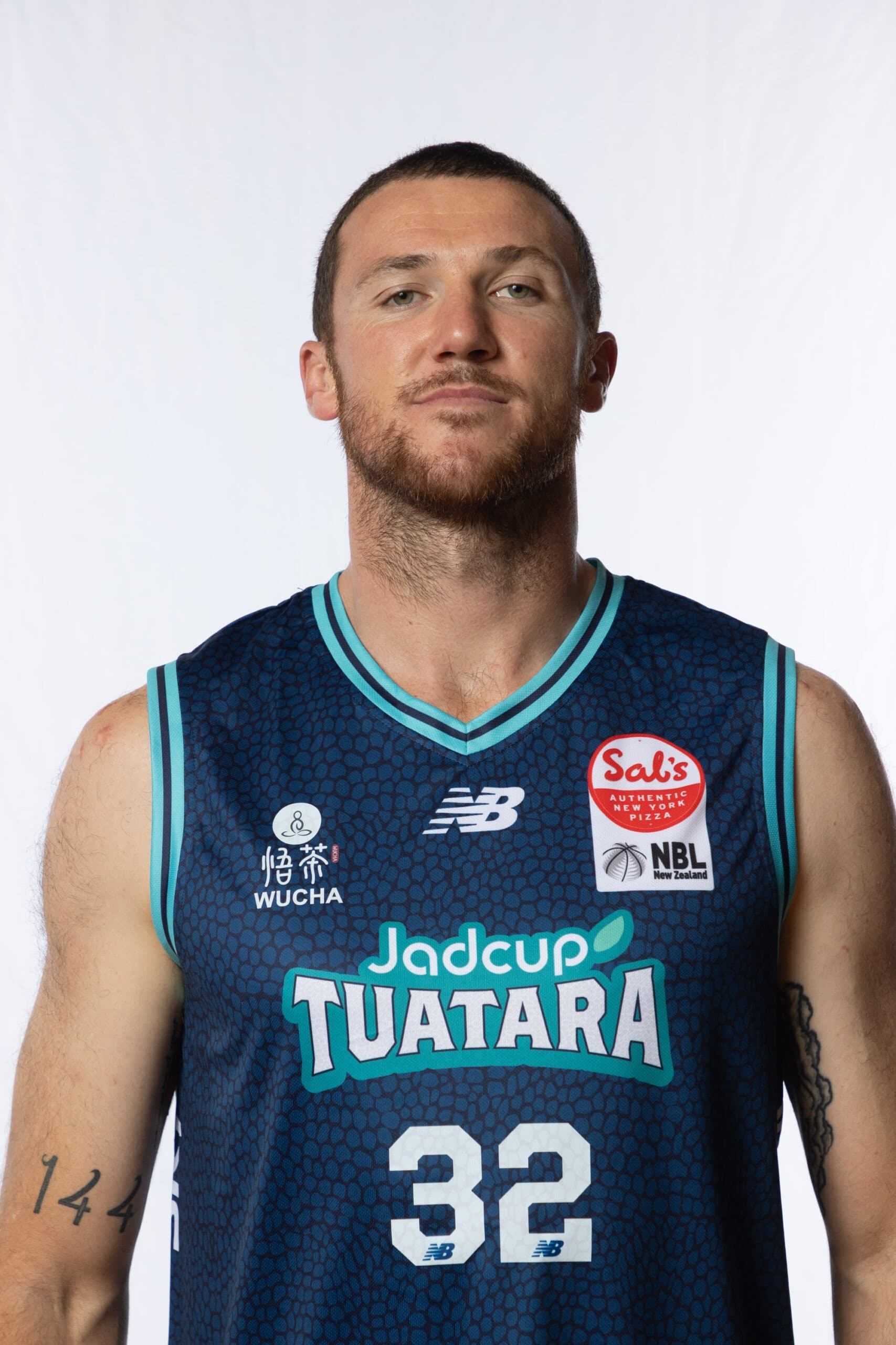 tom_vodanovich_2025-2026_16-9.jpg
