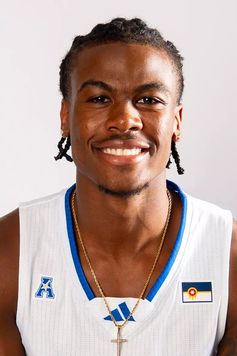 tylen_riley_2025-2026_16-9.webp