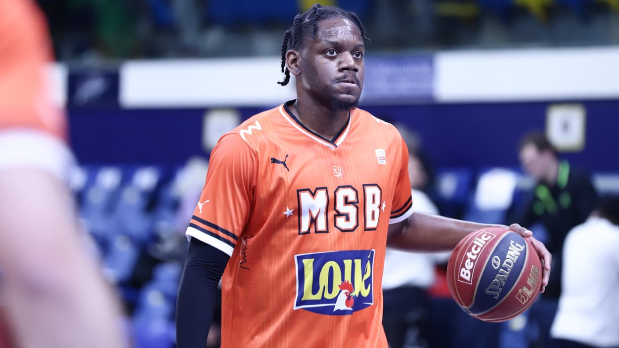 Wilfried Yeguete à l'échauffement contre les Metropolitans 92 Wilfried Yeguete à l'échauffement contre les Metropolitans 92