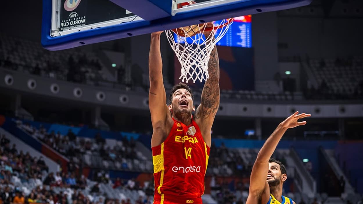 Willy Hernangomez avec l'Espagne en 2023 Willy Hernangomez avec l'Espagne en 2023